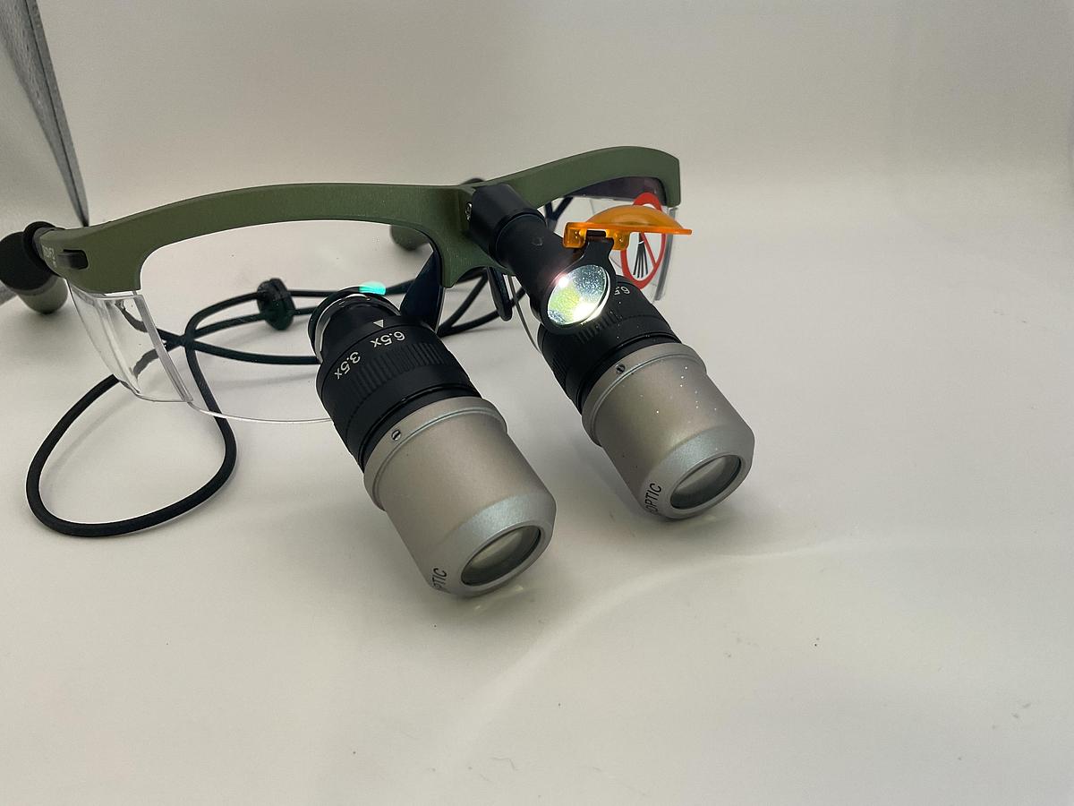 Used Orascoptic Dragonfly Pro Olive Eye Zoom Max in case