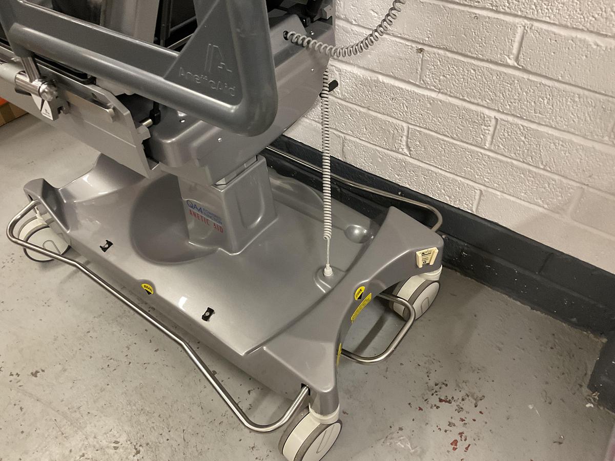 Refurbished 2015 Anetic Aid QA4 Electric Surgery Trolley