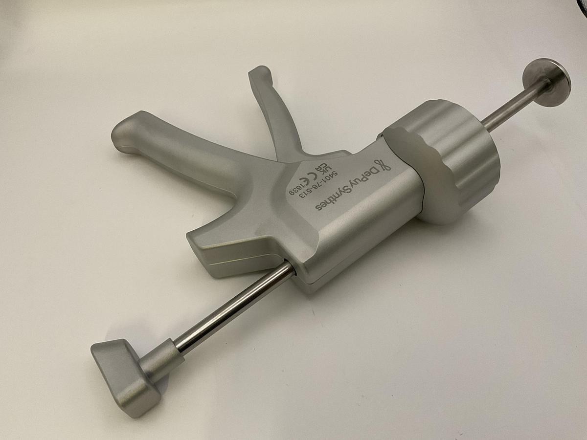 2024 Depuy Synthes 5401-76-513 SmartMix Syringe Gun