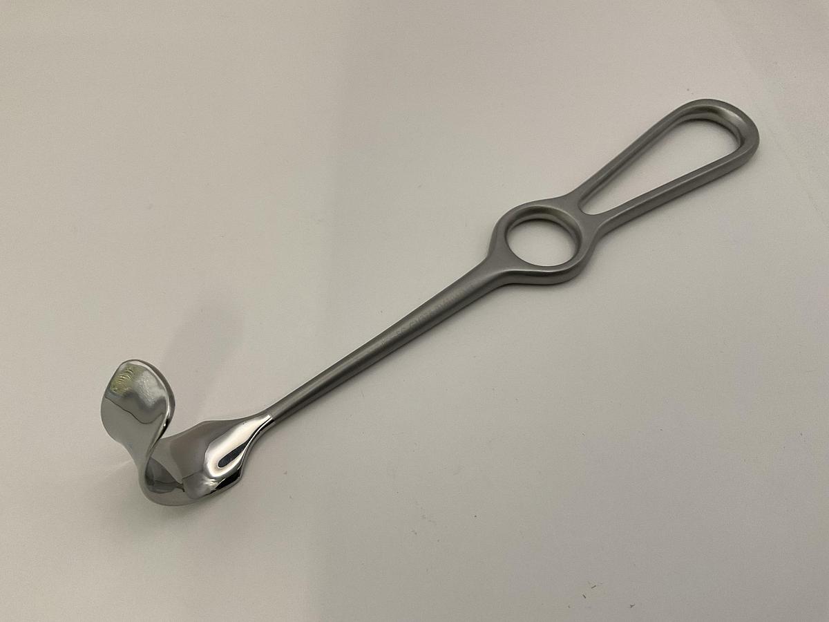 Surgical holdings Kocher Langenbeck 230mm