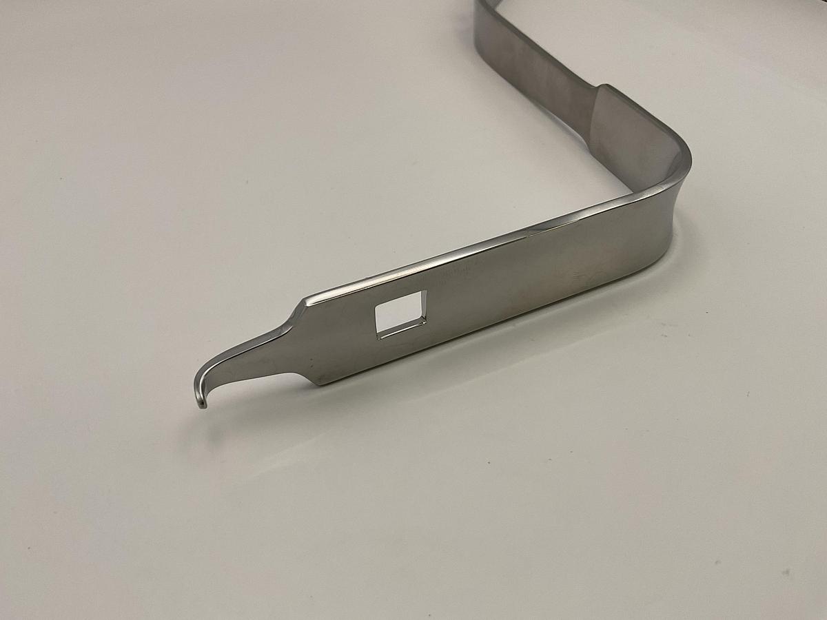 Muller 410 x 34mm Soft Tissue Retractor