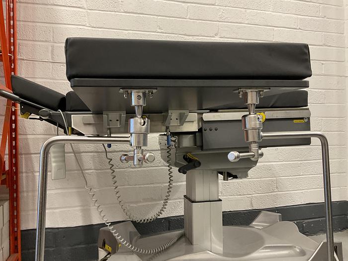 Arm table with twin leg Support