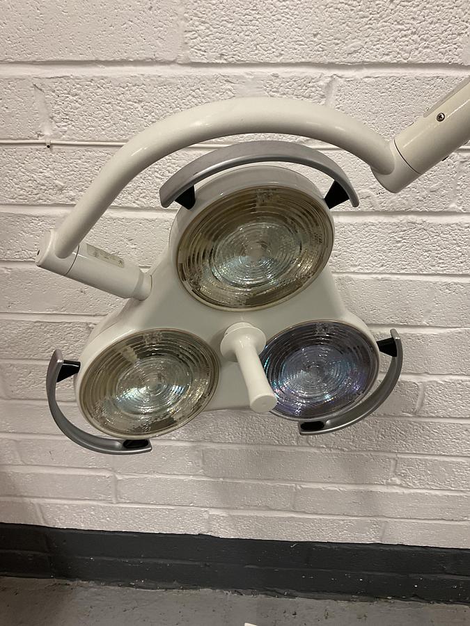Used Hanaulux 2003 Heraeus 3 Bulb Mobile