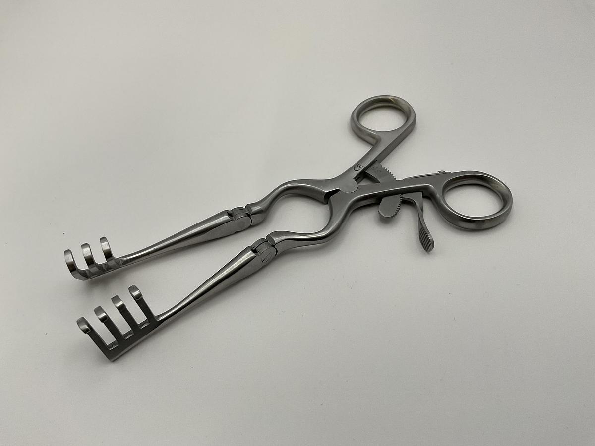 GB Medical Beckman-Weitlaner 160mm Retractor