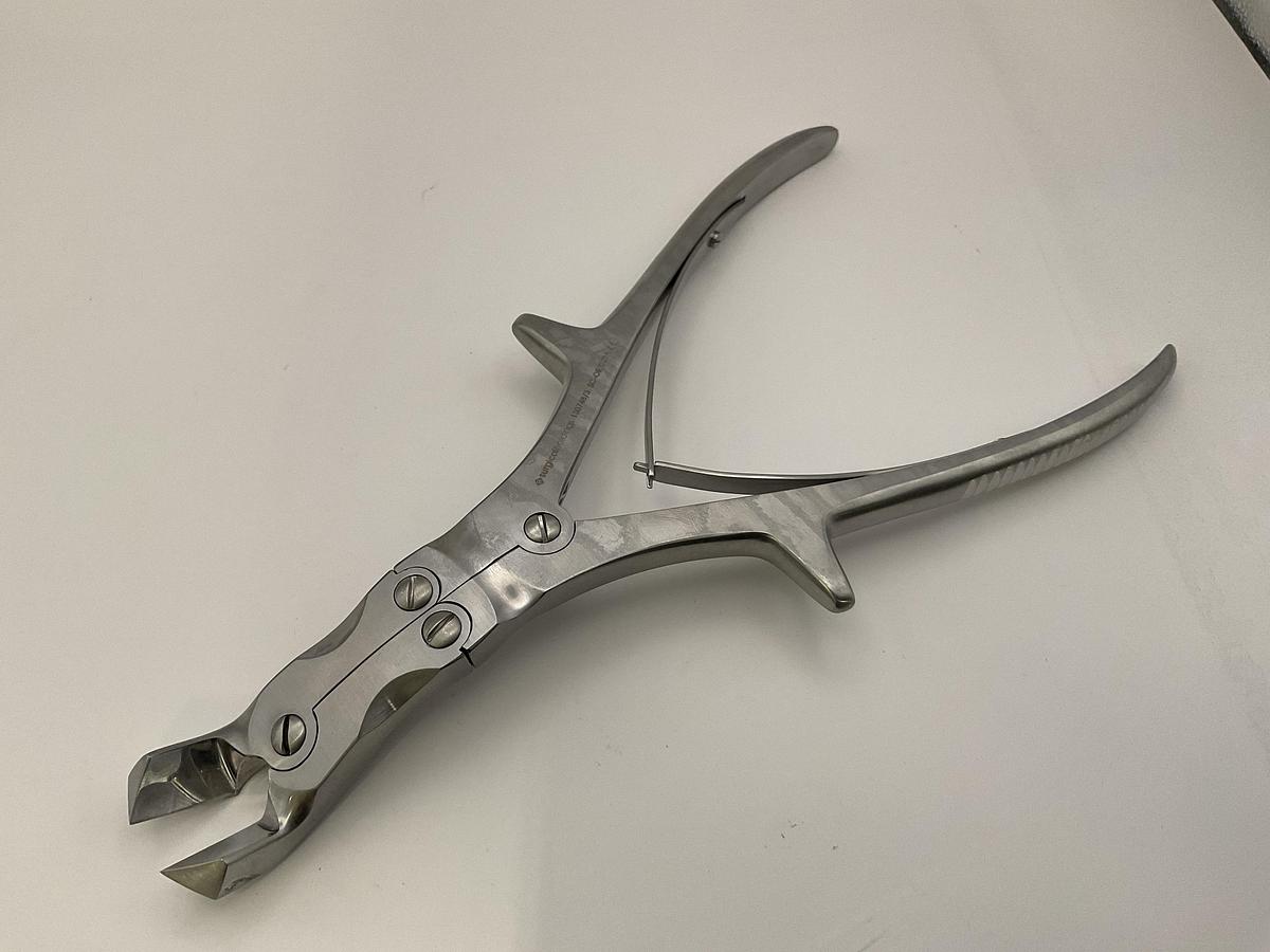 Used Surgical Holdings Horsley's Bone Cutter 265mm