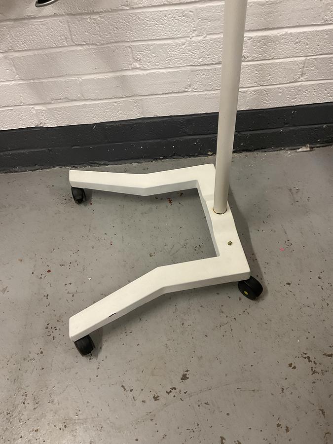 Used Hanaulux 2003 Heraeus 3 Bulb Mobile