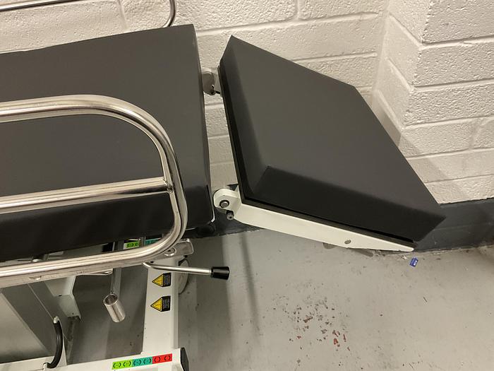 Used Seward Hydraulic Operating Table Opmaster