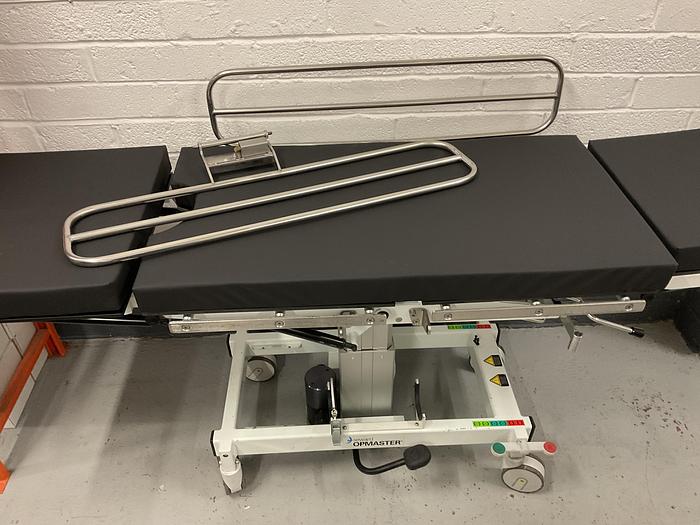 Used Seward Hydraulic Operating Table Opmaster