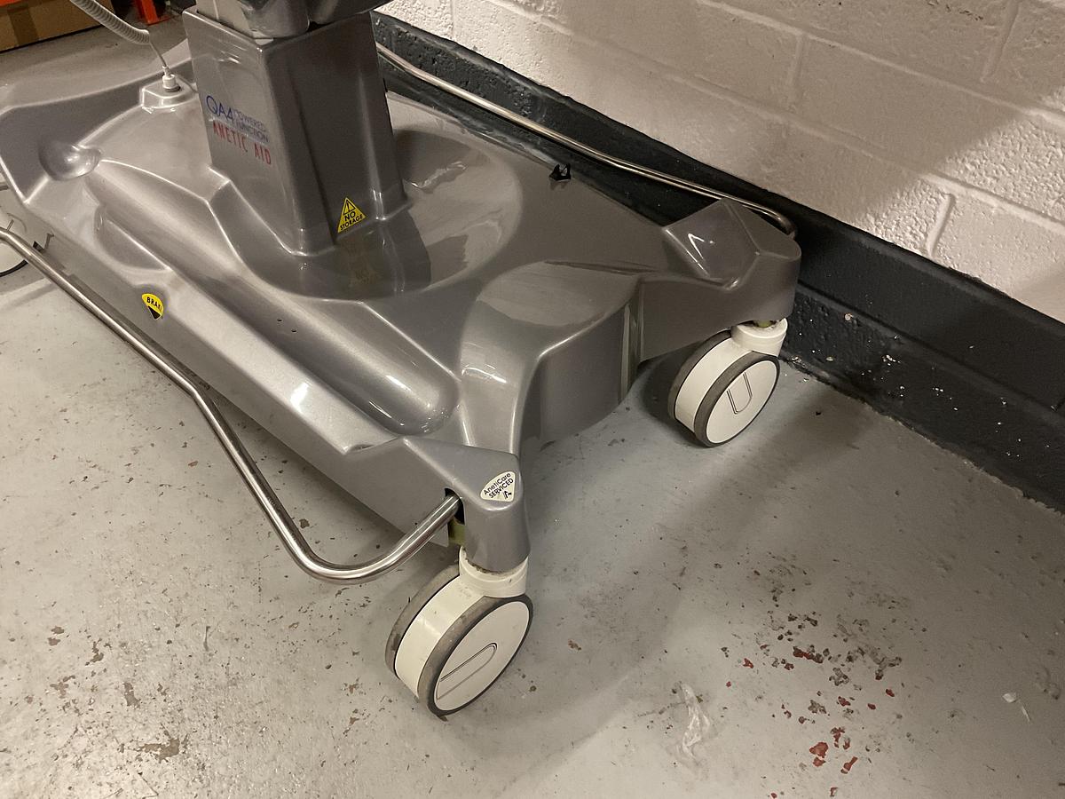 Refurbished 2015 Anetic Aid QA4 Electric Surgery Trolley