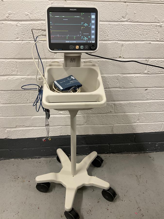 Used 2022 Philips CM100 on stand