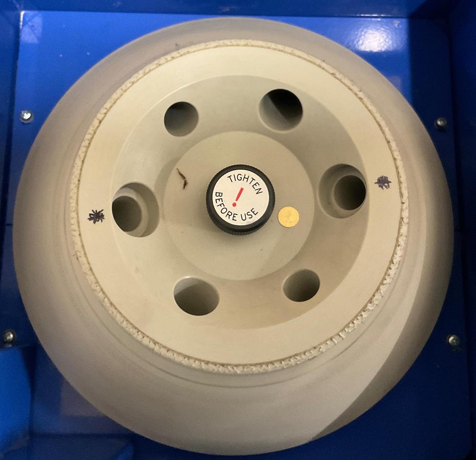 Used Capricorn  CEP2000