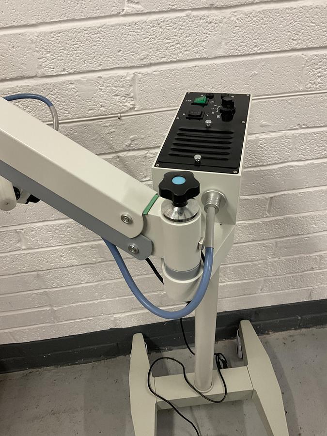 Used Eickemeyer 328140 Operating Microscope with Motor Zoom