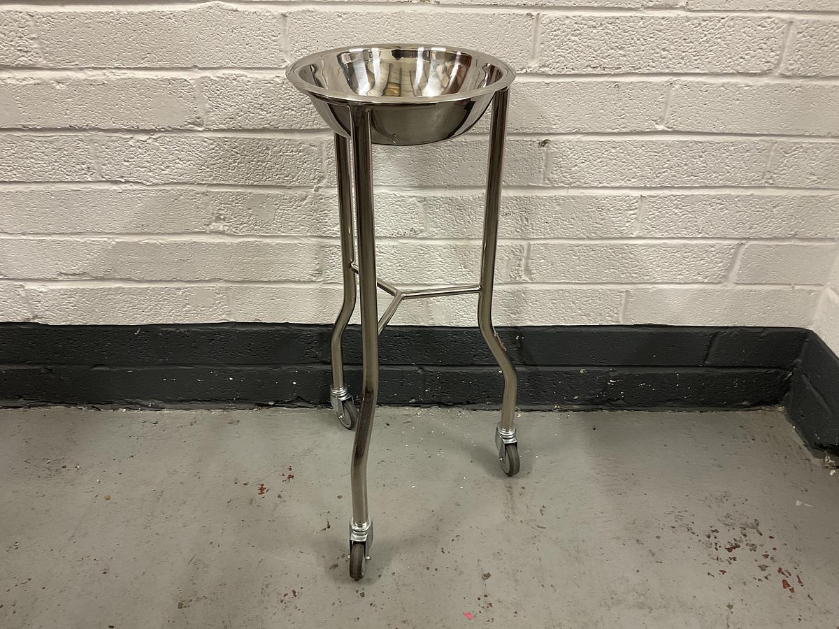 Refurbished Thackray Bowl Stand