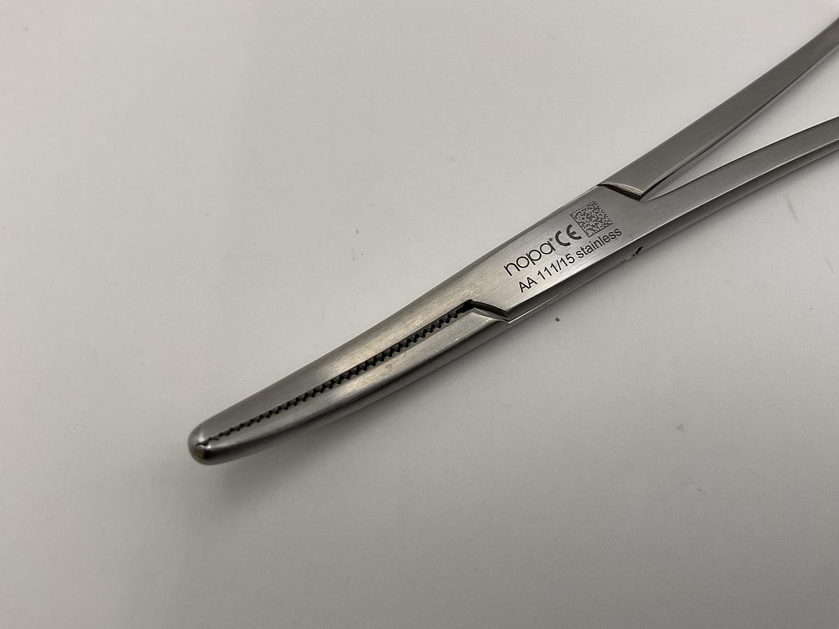 Spencer Wells Forcep Curved 150mm