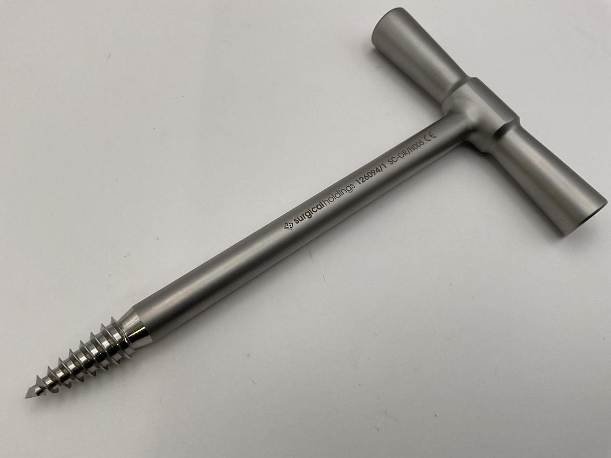Surgical holdings Moore Femoral Head Extractor