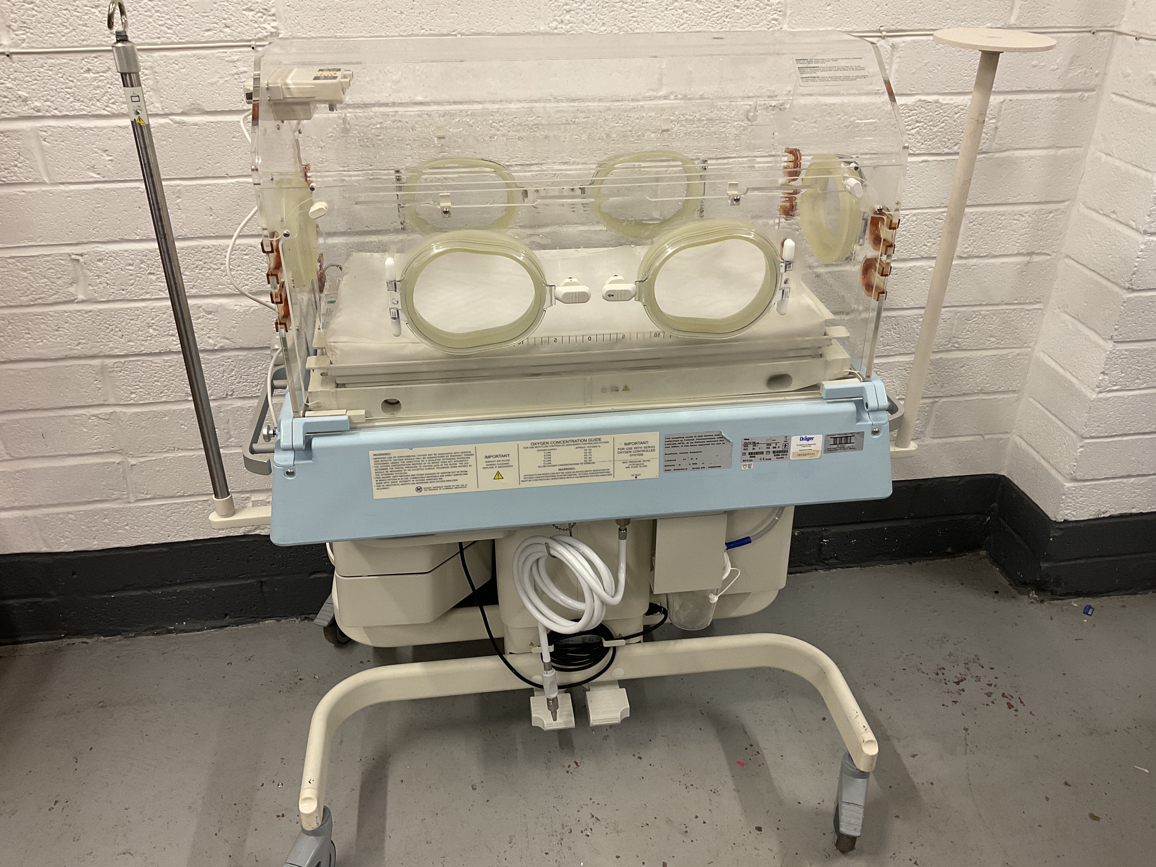 Used Draeger Baby Incubator Isolette 8000