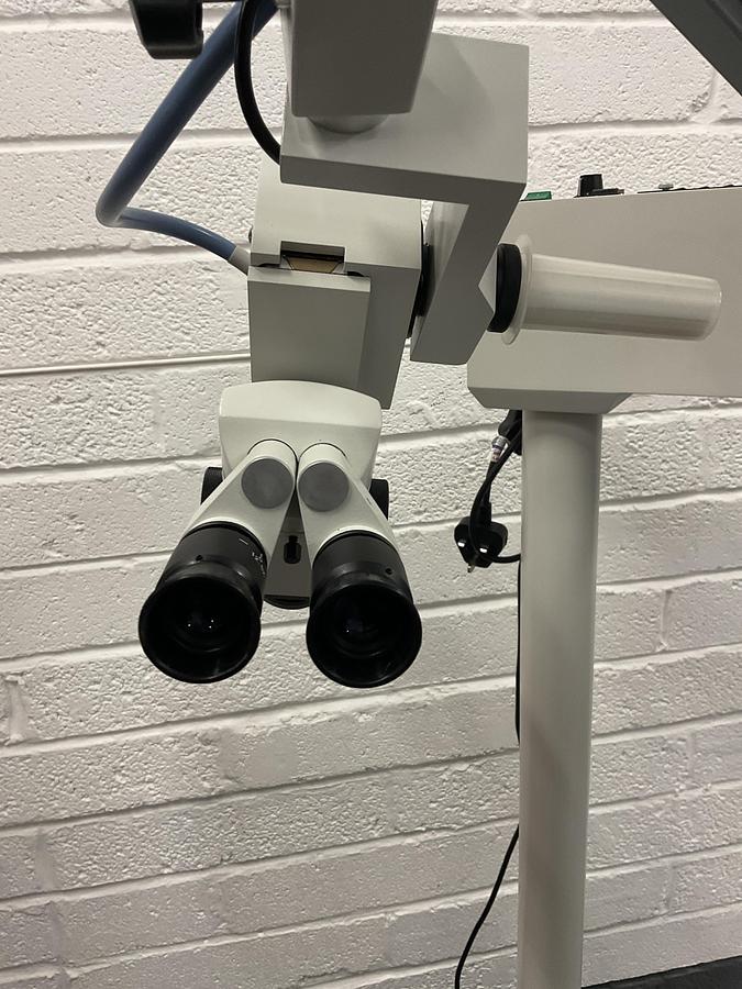 Used Eickemeyer 328140 Operating Microscope with Motor Zoom