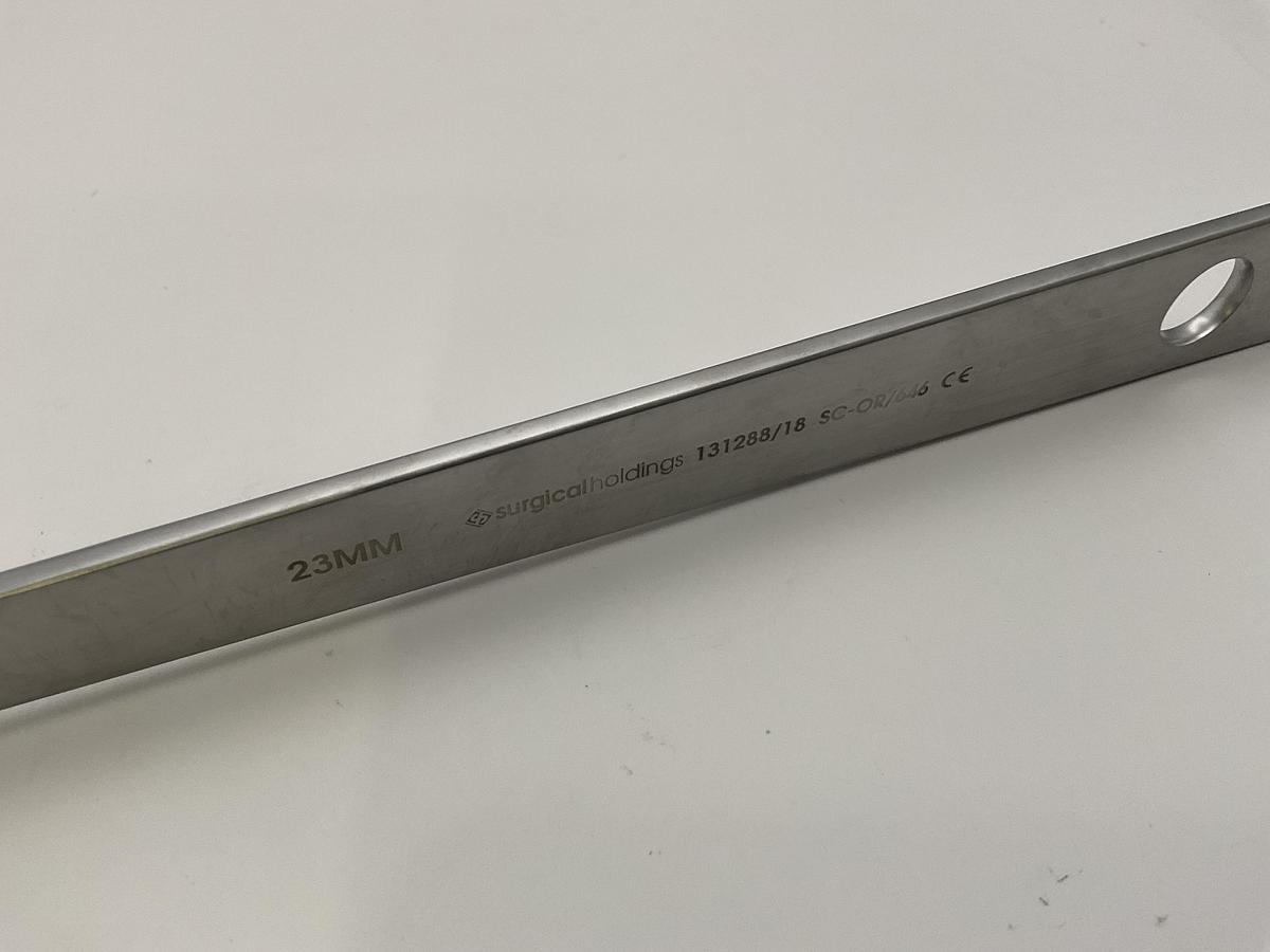 Surgical holdings Hohmann 23mm blade tip