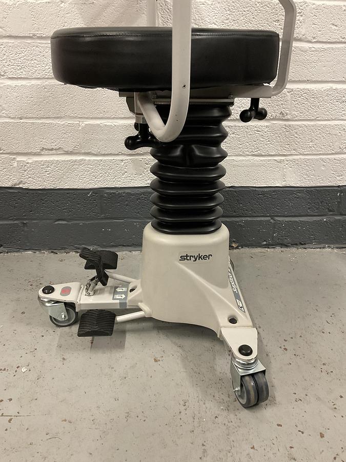 Used Stryker  830 Surgistool II