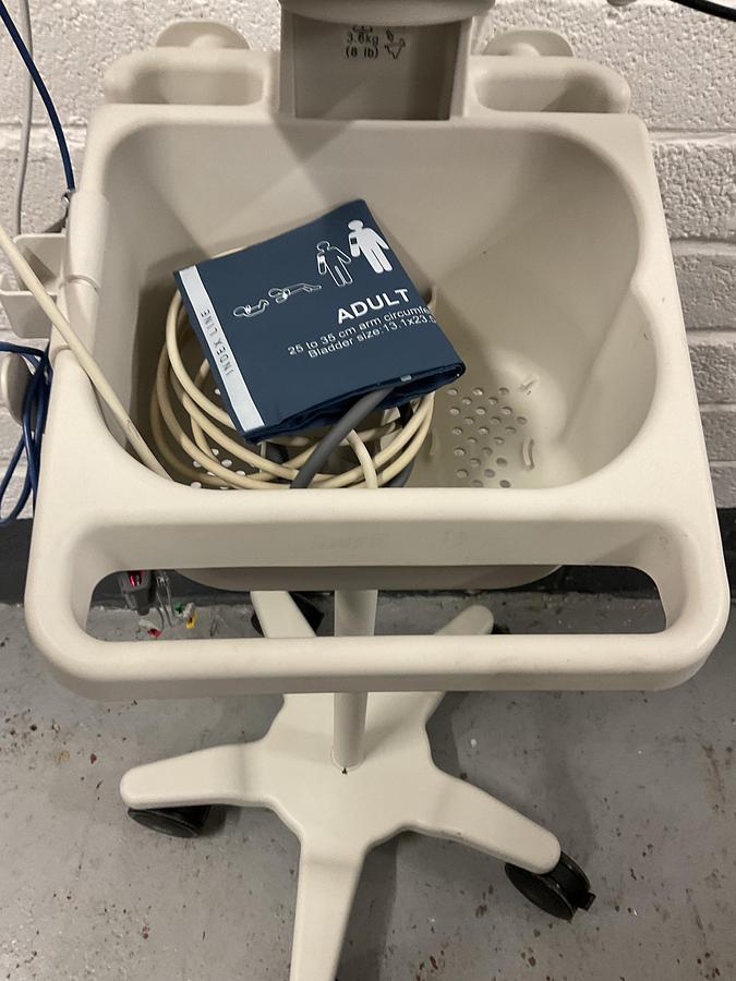 Used 2022 Philips CM100 on stand