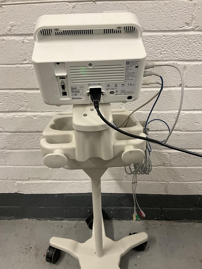 Used 2022 Philips CM100 on stand