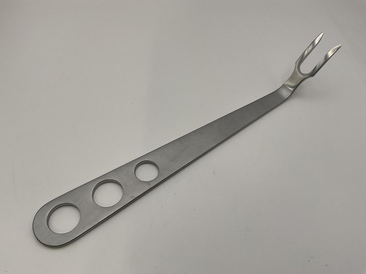 Surgical holdings Lateral Patellar 265mm