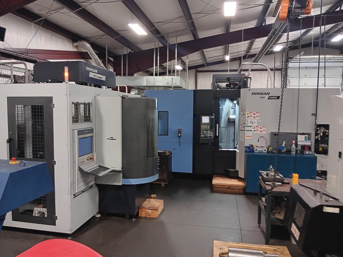 Used 2018 Doosan NHP4000 CNC 4-Axis Horizontal Machining Center with LPS4000 12-Pallet Pool and 275 Position Tool Changer