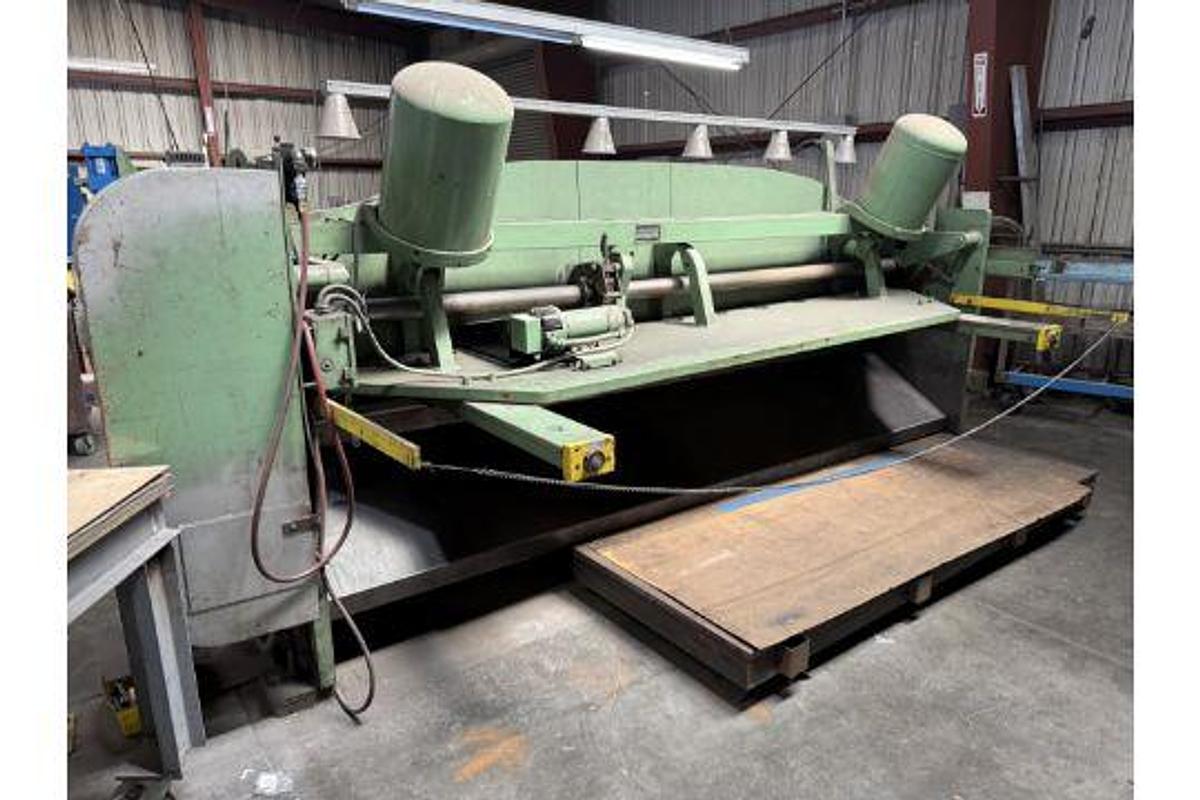 Used Cincinnati 10’ x 1/4” Power Shear, Back Gauging