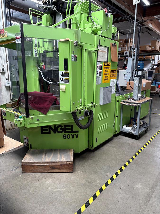 Used  2001 Engle 90 Ton Vertical/Vertical with a Rotary table