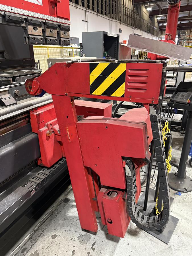 Used 2000 Amada Mdl. Astro -100 FBDIII-1253MH CNC Robotic Press Brake, s/n 12530509, 125 Ton,  118.1” Table Length, Max Bending Length 122”, Distance Between Uprights 106.3”, Length Stroke 5.91”