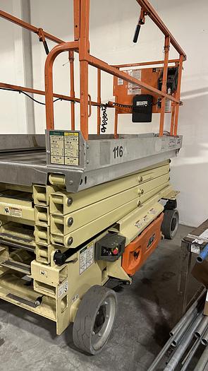 Used 2013 JLG 3246 SCISSOR LIFT 