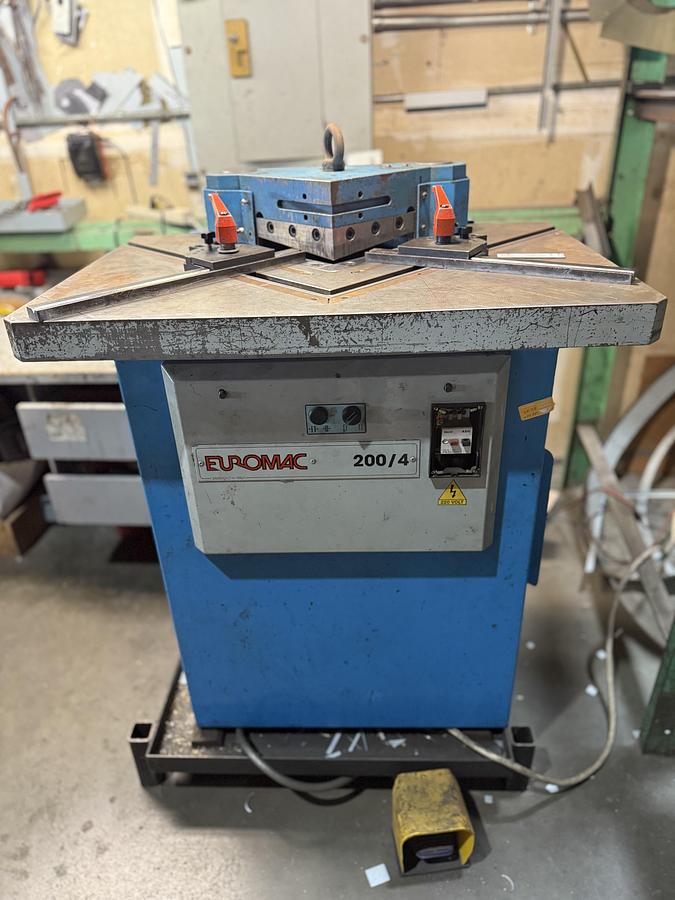 Used Euromac MDL 200/4 Power Corner Notcher