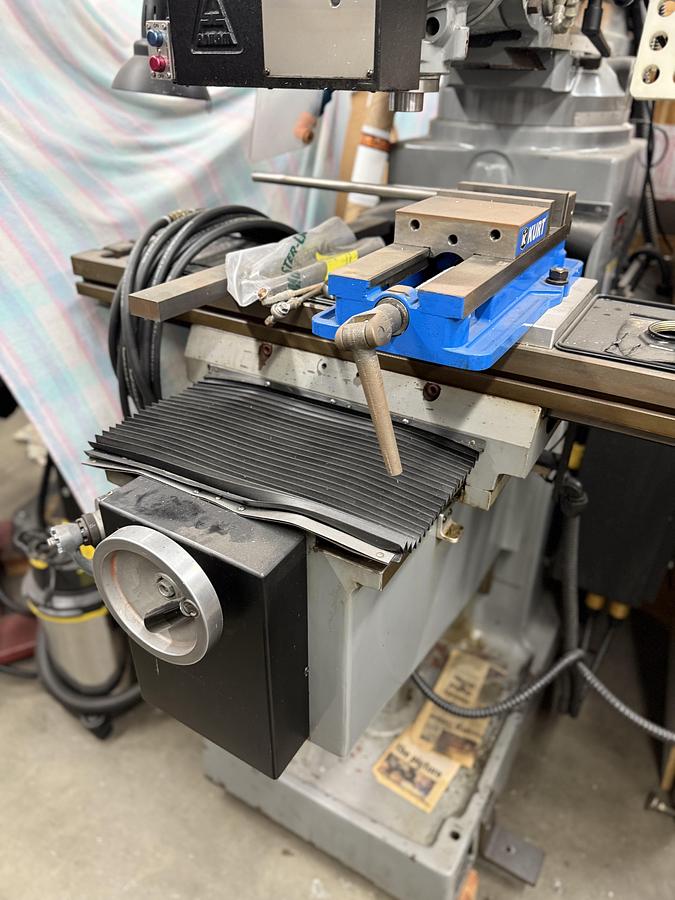 Used Jet Mdl JTM-1054 CNC Vertical Mill w/ Series 1100 CNC Control