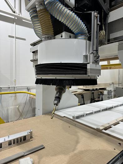 Used 12/2022 C.R. ONSRUD F408G24 5 Axis Router