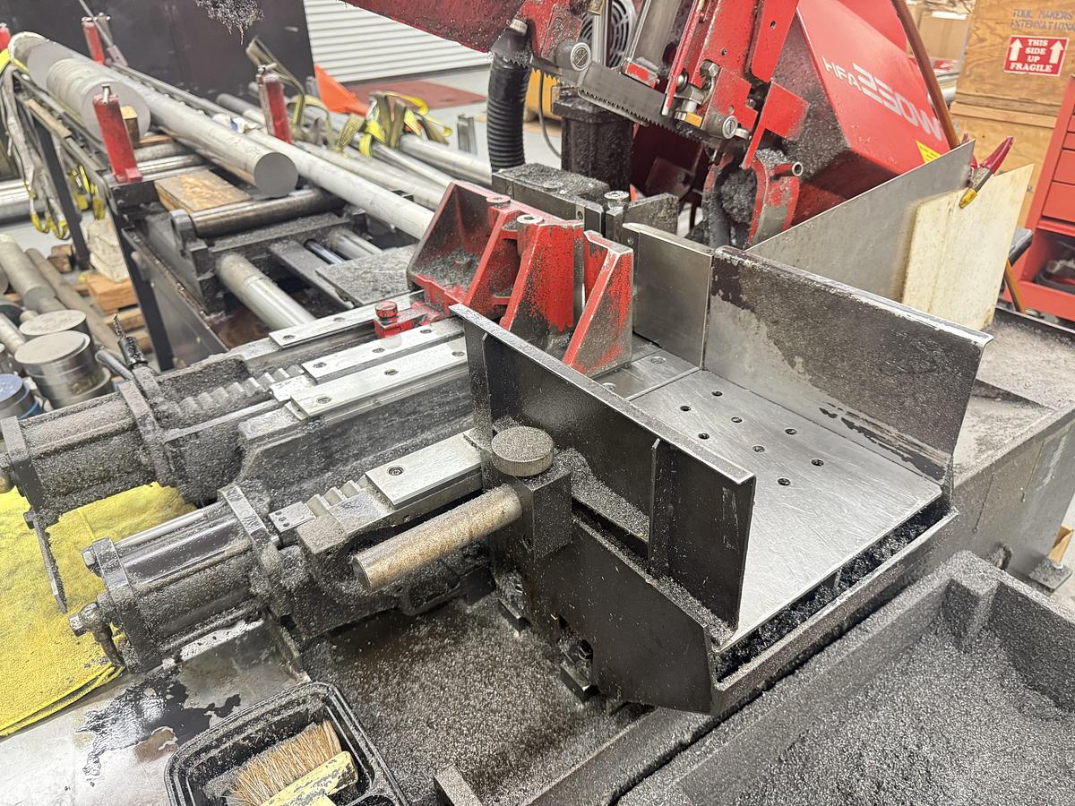Used 1994 Amada Mdl HFA 250W Automatic Band Saw