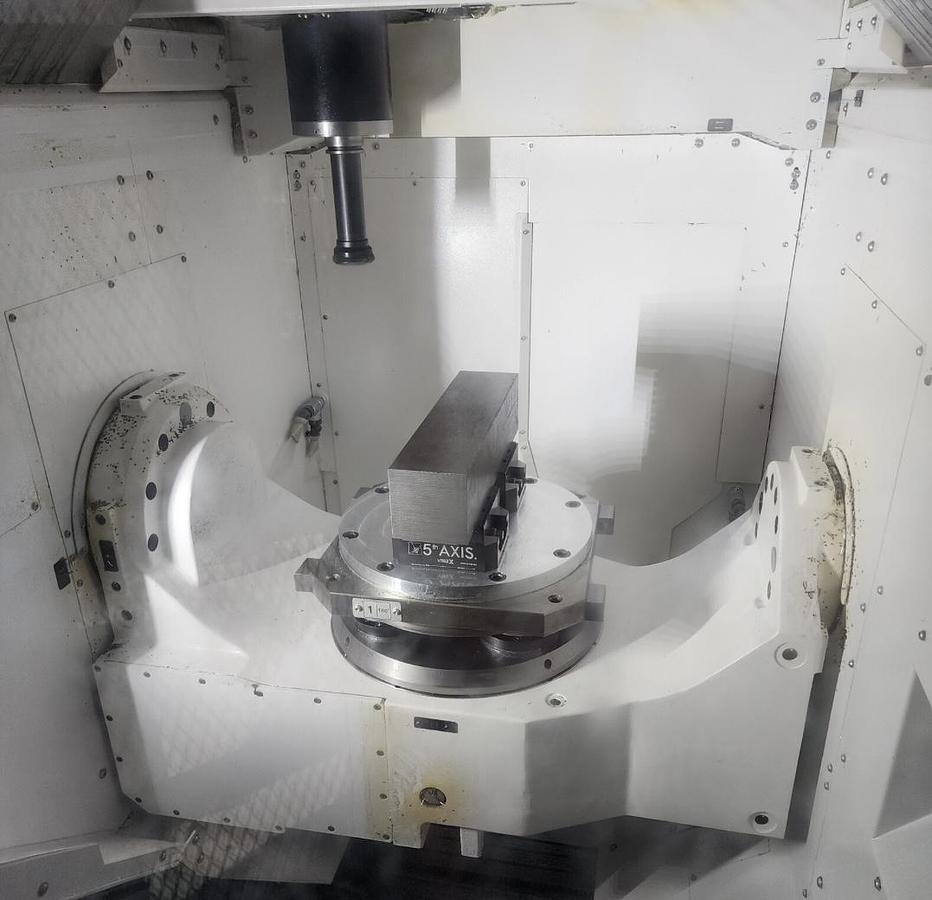 Used 2023 MAZAK VARIAXIS 5 AXIS CNC W/ 2024 12 PALLET SYSTEM