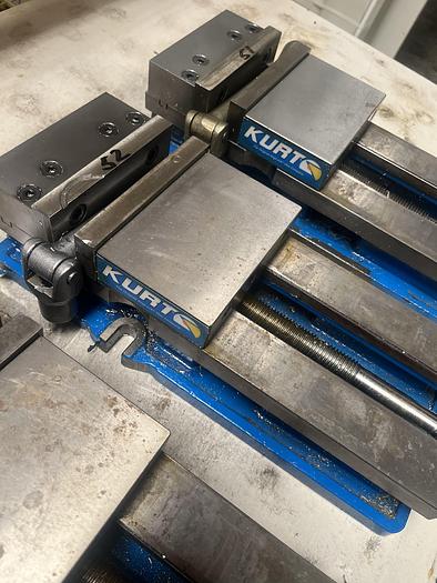 Used (3) Kurt 6" Machine Vises