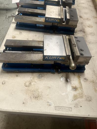 Used (3) Kurt 6" Machine Vises