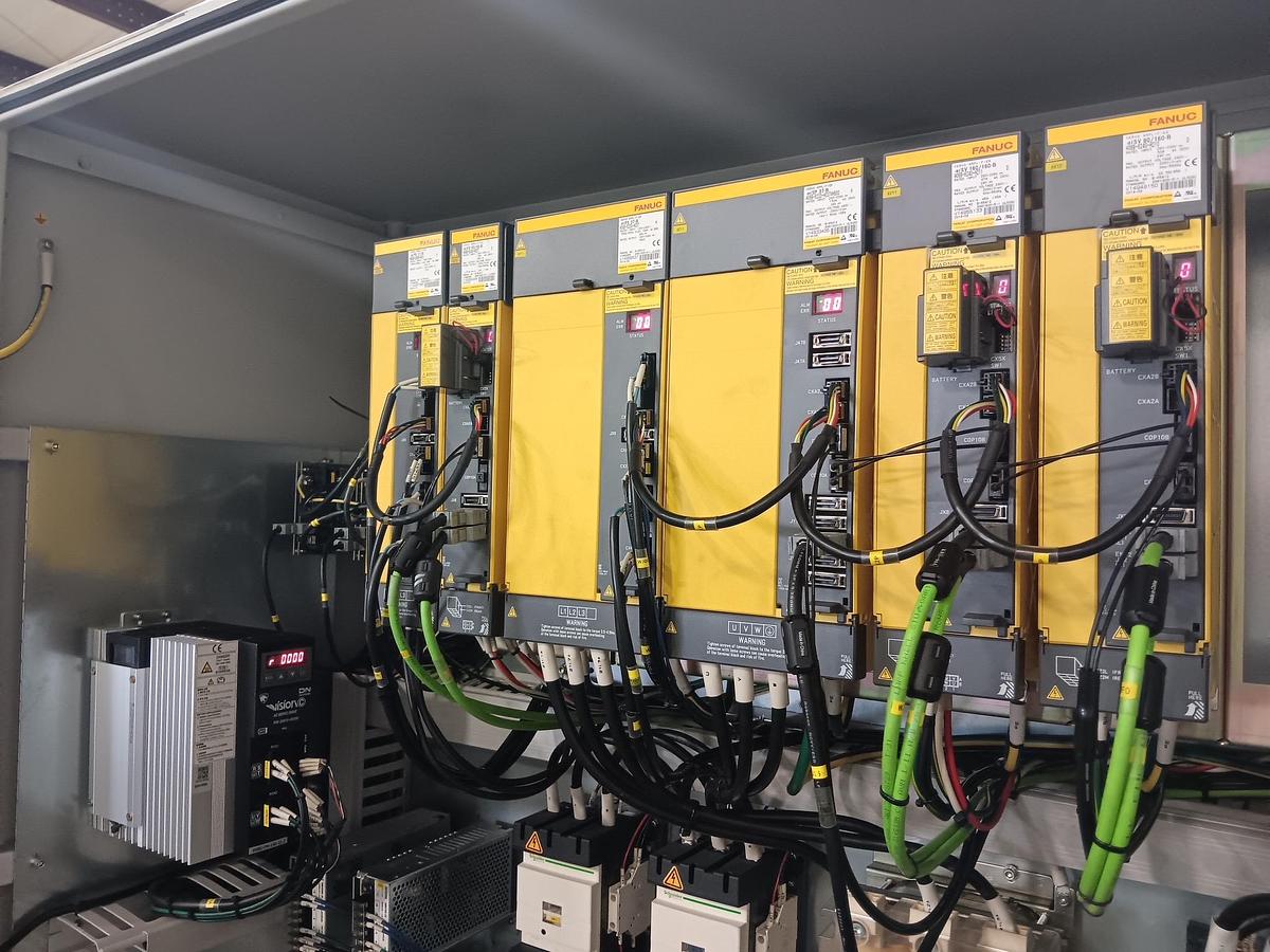 Used 2018 Doosan NHP4000 CNC 4-Axis Horizontal Machining Center with LPS4000 12-Pallet Pool and 275 Position Tool Changer