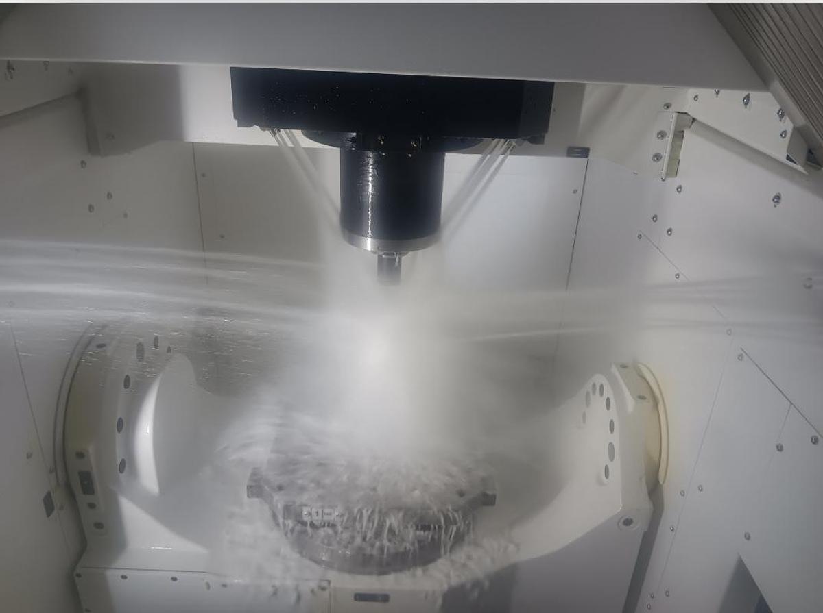 Used 2023 MAZAK VARIAXIS 5 AXIS CNC W/ 2024 12 PALLET SYSTEM