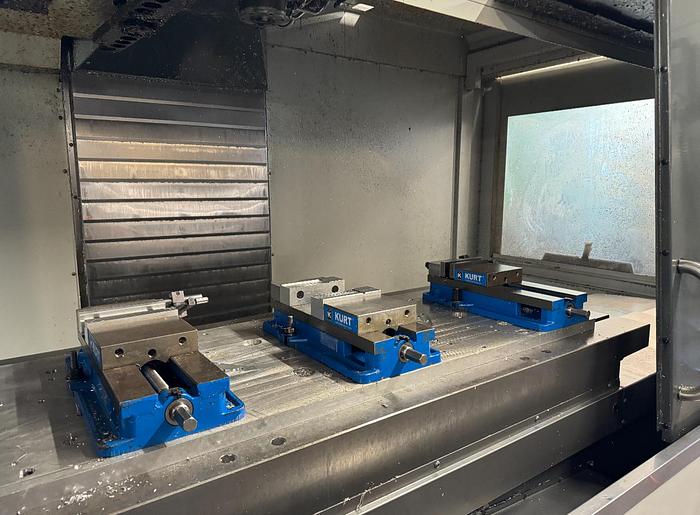 Used 2017 HAAS VF 6 model VF6/40 CNC Vertical CNC Machining Center, HAAS CNC Controls