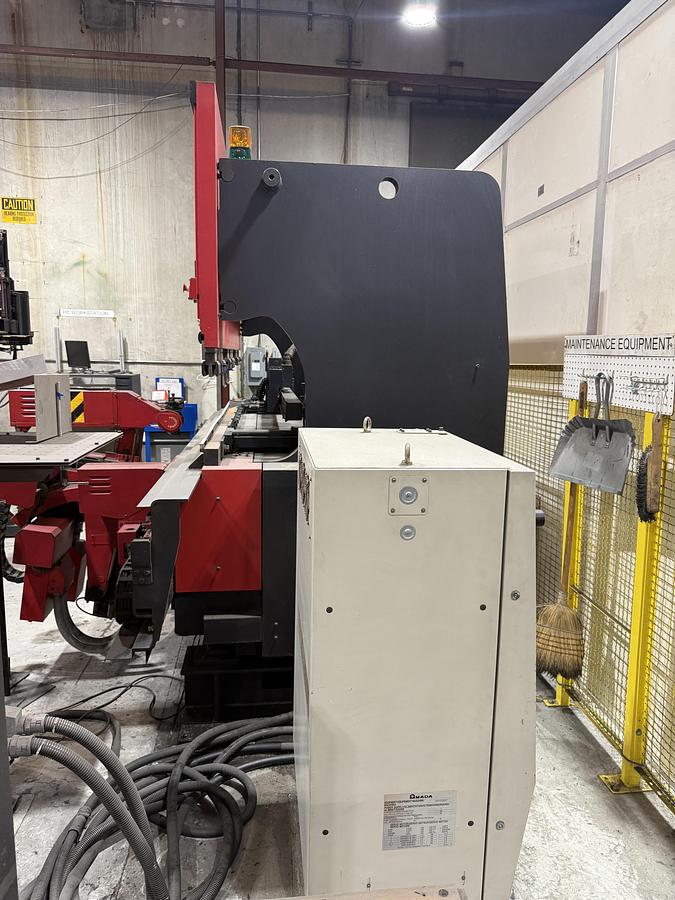 Used 2000 Amada Mdl. Astro -100 FBDIII-1253MH CNC Robotic Press Brake, s/n 12530509, 125 Ton,  118.1” Table Length, Max Bending Length 122”, Distance Between Uprights 106.3”, Length Stroke 5.91”