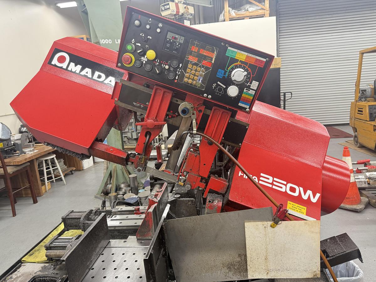 Used 1994 Amada Mdl HFA 250W Automatic Band Saw