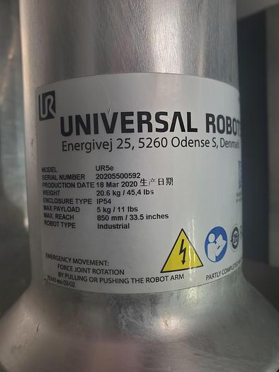 Used Universal Robot UR5e robot