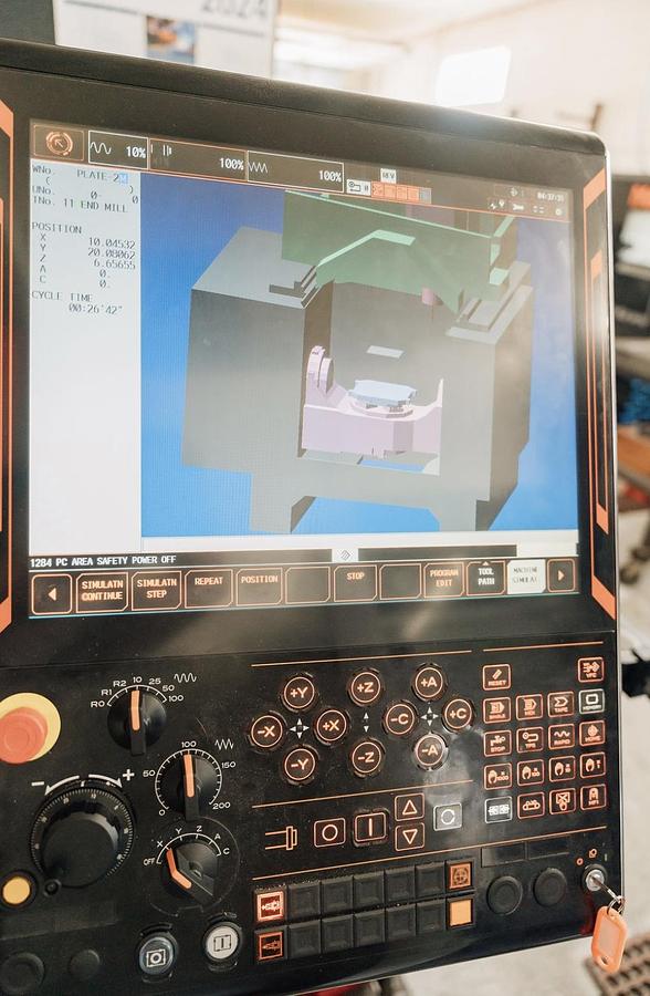 Used 2023 MAZAK VARIAXIS 5 AXIS CNC W/ 2024 12 PALLET SYSTEM