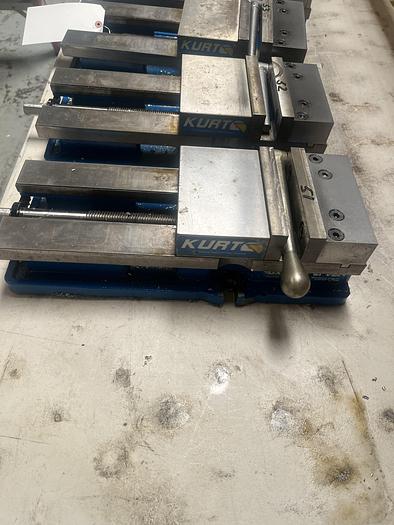 Used (3) Kurt 6" Machine Vises