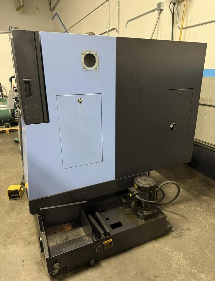 Used 2011 Doosan Lynx 220A-NT, Fanuc iSeries CNC Control, tail stock, 6” 3-Jaw Chuck, foot control, 12 station turret, no tail stock, s/n ML0006-005208