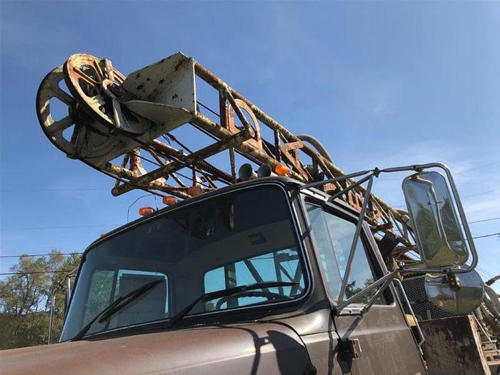 Used 1965 Davey M8A Drill Rig - Table Drive