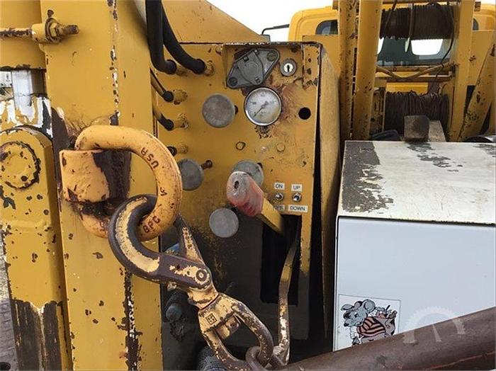 Used 2005 Smeal 10T Pump Hoist Rig
