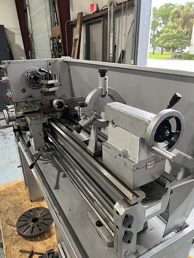 Used 2009 Vectrax/MSC 82837915 14x40 Engine lathe